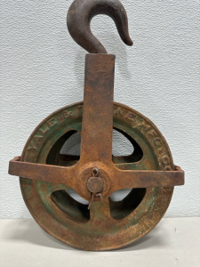 Yale & Towne MFG Vintage 1 1/2 Ton Chain Hoist
