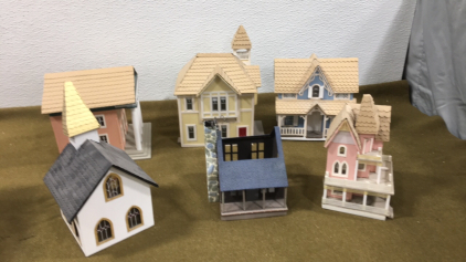 (6) Model Houses & More In Specialty On T