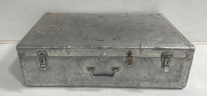 (1) Metal Trunk
