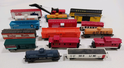 (17) Train Cars For Small Scale Track