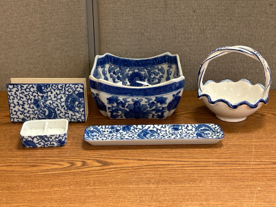 Blue & White Porcelain/Ceramic Decor