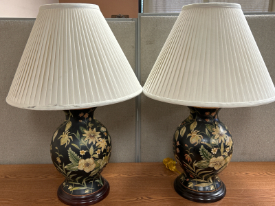 (2) Matching Floral & Black Table Lamps w/ Shades