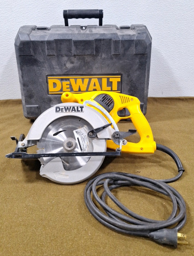 Dewalt 7-1/4" Framing Saw, DW378G. W/Case