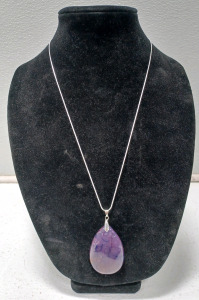 (1) 116ct Purple Dragon Veins Agate Gemstone w/.925 Necklace