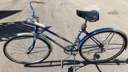 26” Vintage Schwinn Bicycle (Blue)