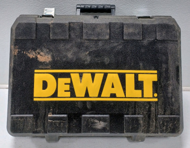 (1) Dewalt Sawzall w/Case & Battery & Battery Charger Battery Charger Powers On