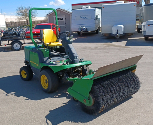 John Deere 1445 Series II Street Sweeper