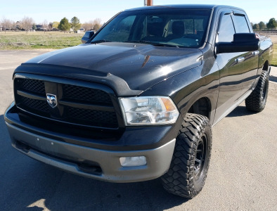 2011 DODGE RAM 1500 - 4X4!