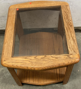 26&rdquo;X22&rdquo;X20&rdquo; Wooden Glass Top Table
