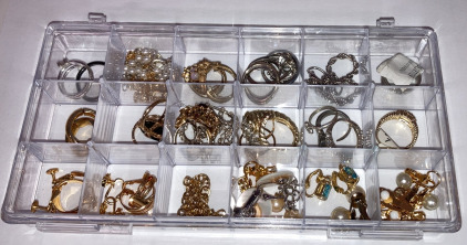 Case Of Fashion Rings!