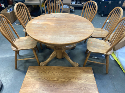 Kitchen Table with Leaf and (6) Chairs