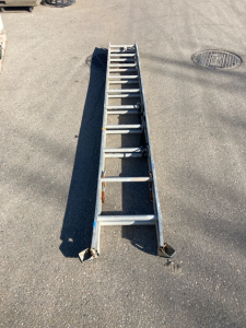 20&rsquo; Extension Ladder
