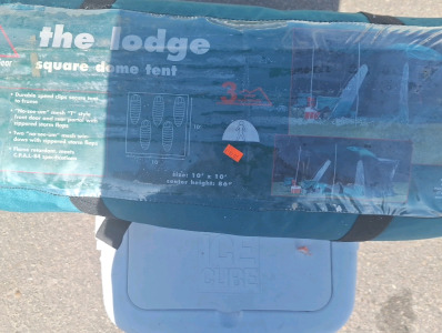 Tent & igloo
