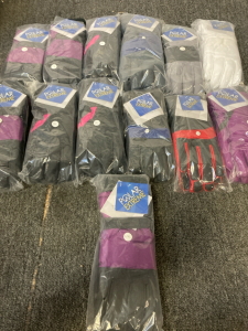 (13) Various Men&rsquo;s and Women&rsquo;s Winter Snow Gloves Size: XL / 14-16