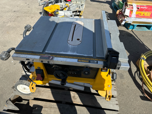 DeWalt DW744 Table Saw