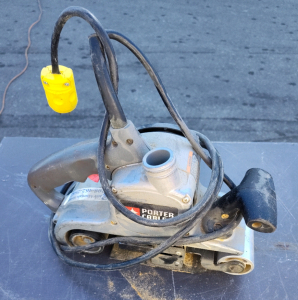 Porter Cable Belt Sander Powers on