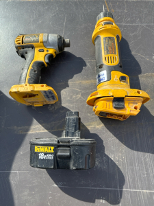 Dewalt DC550 Cordless Cut-Out Tool, Dewalt DC 825 1/4&rdquo; (6mm) Cordless Impact Driver w/ Battery