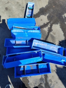 (17) Blue Bolt Sorting Bins