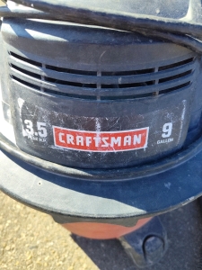 Craftsman 9 Gallon 3.5 HPShop Vac -powers on