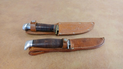 (2) Hunting Knives with Sheaths
