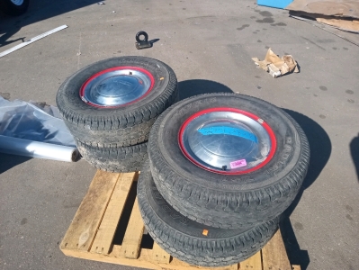 (4)Classic dodge tires red aluminum hub caps maxxis radial size of tires .751..lt215/75.r.15.6pr.100/97s