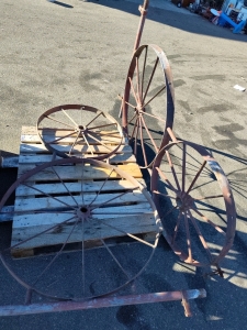 Steel Wagon Wheel Gate 79"x50"