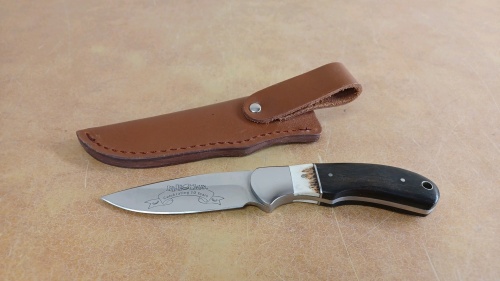 7.5" Knife with Sheath