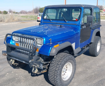 1993 JEEP WRANGLER - 4X4!