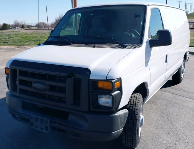 2014 FORD ECONOLINE - SHELVING!