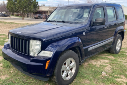 2012 JEEP LIBERTY - 4X4!