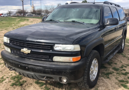 2005 CHEVROLET SUBURBAN - 4X4!