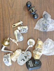 Various door knobs, pieces & handles