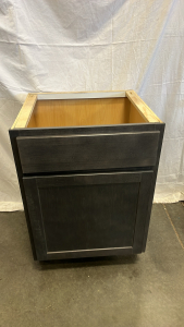 Cabinet 24&rdquo;x22&rdquo;x35&rdquo;