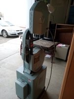 Delta bandsaw in good working order good condition 68".long 29".wide - 2