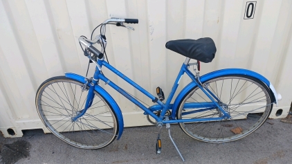 Vintage 24" Raleigh Bicycle (Blue)