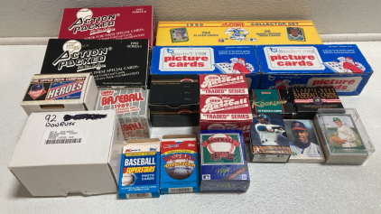 Large Collection of Assorted Baseball Cards