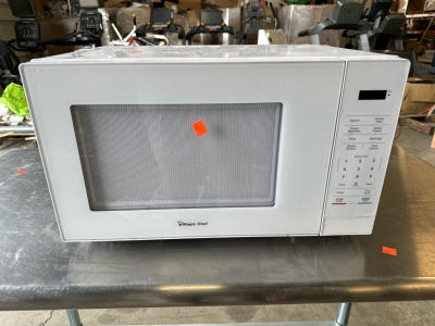 Magic Chef HMM1110W Microwave