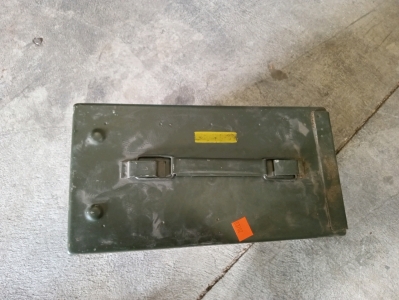 Og green Gugulunza metal ammo can 30 cal lockable hatch 12" long 6" wide