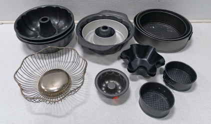 (3) Cheesecake Pans (4) Round Cake Pans (2) Mini Round Cake Pans (1) Wire Fruit Basket (4) Tortilla Bowls (2) Mini Fluted Cake Pans