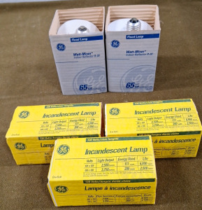 (2) GE 65 Watt Flood Lamp Bulbs & (3) GE 200 Watt Clear Light bulbs