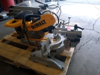 DeWalt 718.. double revel sliding compound miter saw 120volt 30"long 17"tall - 2