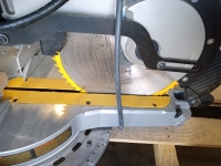 DeWalt 718.. double revel sliding compound miter saw 120volt 30"long 17"tall - 5