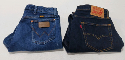 (1) Size 38&times;30 Wrangler Jeans (1) 34&times;30 Levi Strauss Jeans
