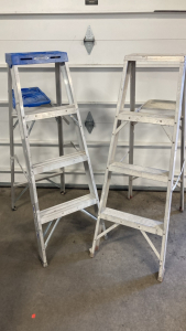 (2) 46&rdquo; Aluminum Ladders