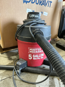 Master Mechanic 5 Gallon Dry Vac