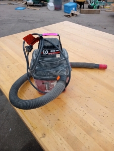 Shop.vac 1.0 peak h.p wet/dry vacuum 1gallon 1horse power good working order good condition