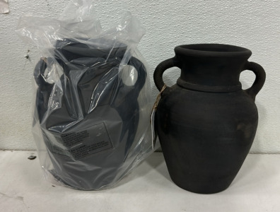 20 1/2&rsquo;&rsquo; x 20 1/2&rsquo;&rsquo; x 12 1/4&rsquo;&rsquo; 9&rsquo;&rsquo; Terracotta Vase With Handles