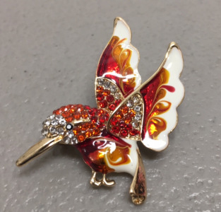 (1) Red and White Humming Bird Pin