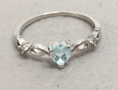 (1) Size 10 Heart Shaped Aquarium .925 Ring