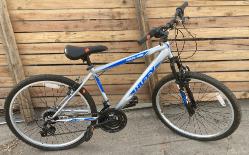 Blue And Silver Highland Huffy Bike With Shimano Gear System